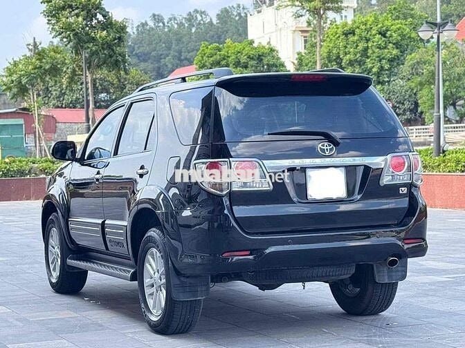 Toyota Fortuner 2014 Tự động Đen