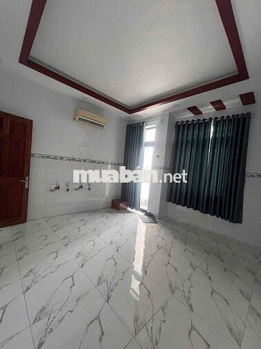 Nhà thuê 3 tầng (4m x 20m) 4 phòng ngủ nội thất đầy đủ 13 tr/tháng
