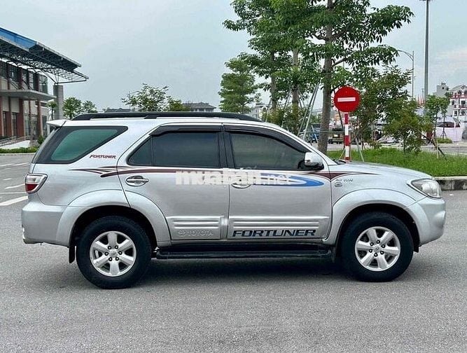 Toyota Fortuner 2009 2 cầu Số tự động Bạc