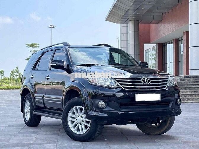 Toyota Fortuner 2014 Tự động Đen