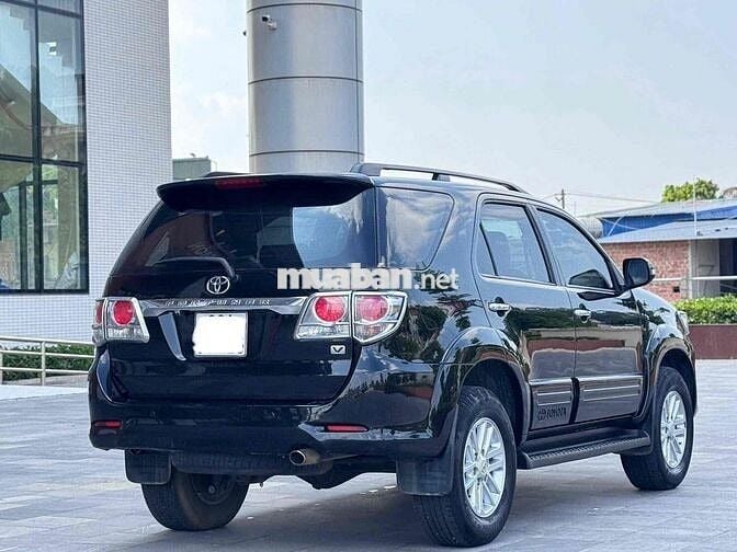 Toyota Fortuner 2014 Tự động Đen