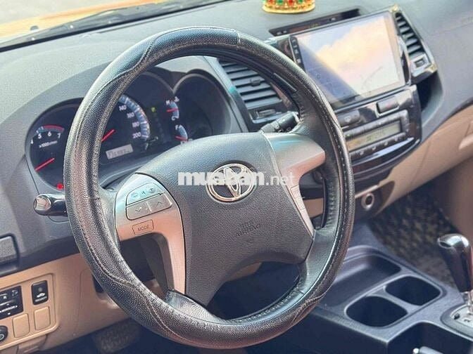 Toyota Fortuner 2014 Tự động Đen