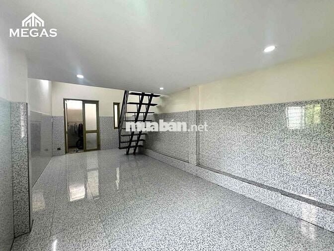 1 TRỆT + 1 LẦU SẴN MÁY LẠNH - RỘNG 40m2 cho để XE ĐIỆN ngay ĐH NTT