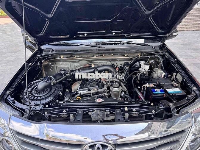 Toyota Fortuner 2014 Tự động Đen