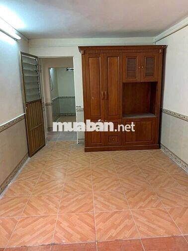 Cho thuê tập thể tầng 1 Tân Mai -120m2 -3 ngủ