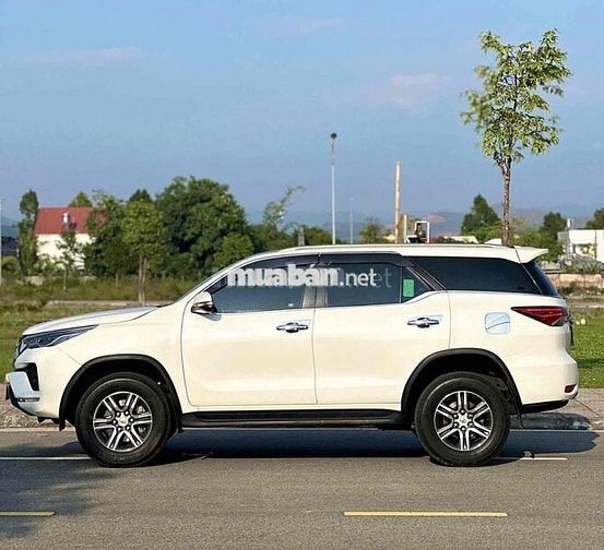 Toyota Fortuner 2021 Trắng Tự động giá rất tốt