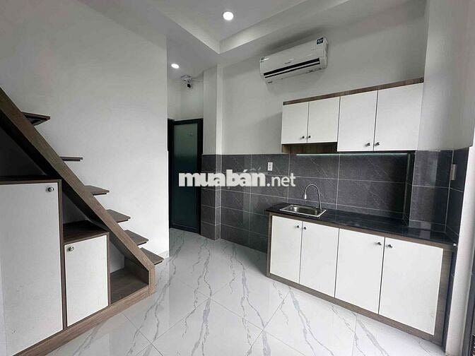 Phòng cửa sổ ban công 3tr7-4tr3