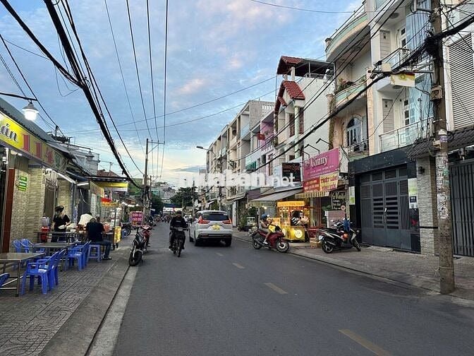 Chủ định cư nước ngoài cần bán nhà phố chuẩn mặt tiền đường 29 Tên Lửa