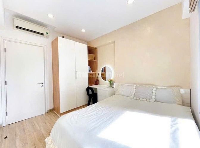 2 tỷ 240 ,Căn hộ 56m2 sổ hồng Emart Phan Văn Trị , 2pn.2wc  0776135103