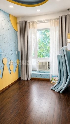 Bán nhà 2 mặt tiền 672 Nguyễn Trãi Q5 P11 TP.HCM kinh doanh sầm uất