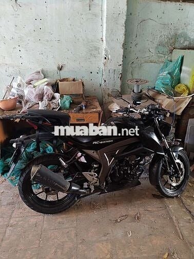 Suzuki màu Đen đã qua sử dụng