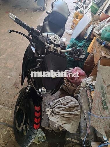 Suzuki màu Đen đã qua sử dụng