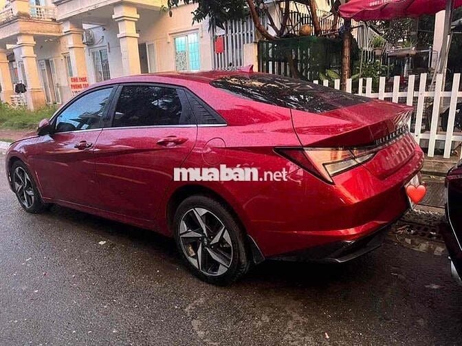 Hyundai Elantra Thể thao Đỏ