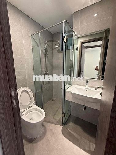 Cho thuê căn 2 phòng ngủ nội thất CĐT tại toà FPT Plaza3