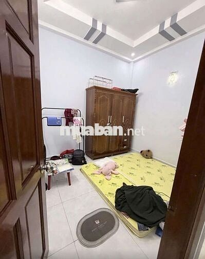 nhà mới sẵn nội thất 3pn,sân phơi, gần chợ hiệp thành .hẻm 6m