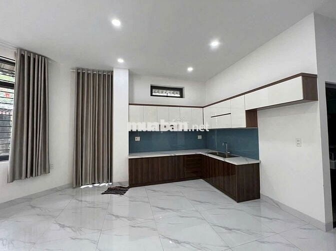 Cần cho thuê nhà HXH B22 Bạch Đằng P.2 Q.Tân Bình sát bên Sân Bay TSN
