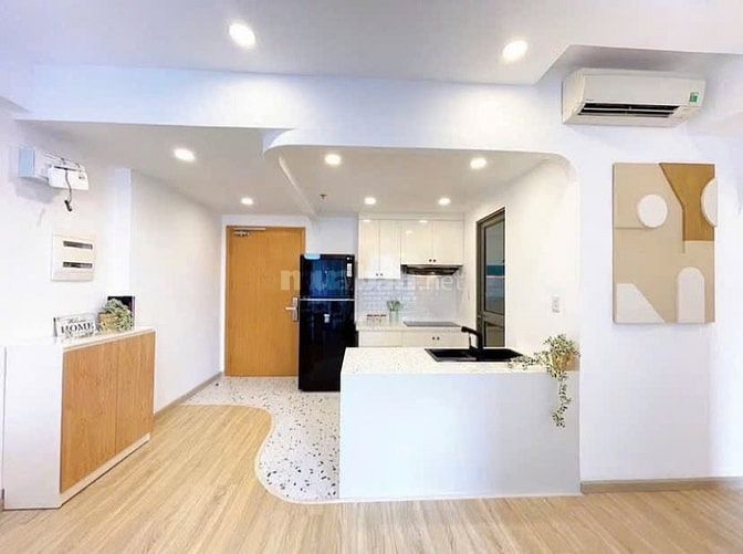 2 tỷ 240 ,Căn hộ 56m2 sổ hồng Emart Phan Văn Trị , 2pn.2wc  0776135103