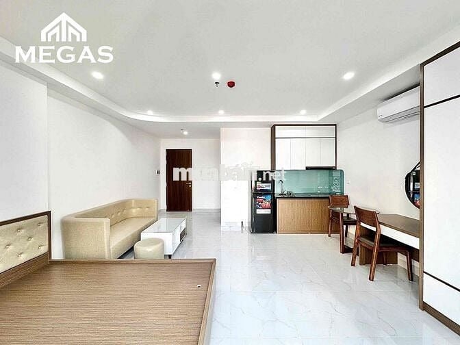 STUDIO FULL ĐỒ MỚI BAN CÔNG THOÁNG SIÊU RỘNG NGAY PHẠM VĂN ĐỒNG