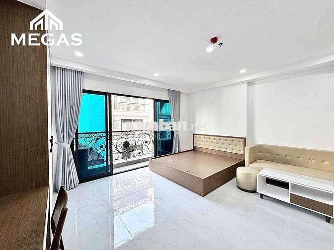STUDIO FULL ĐỒ MỚI BAN CÔNG THOÁNG SIÊU RỘNG NGAY PHẠM VĂN ĐỒNG