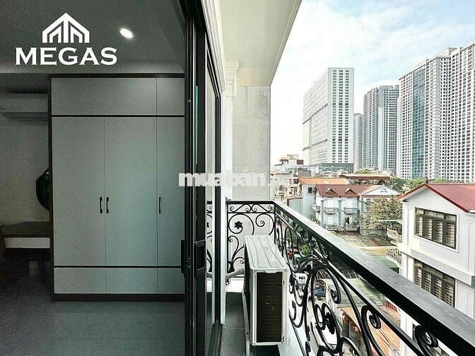 STUDIO FULL ĐỒ MỚI BAN CÔNG THOÁNG SIÊU RỘNG NGAY PHẠM VĂN ĐỒNG