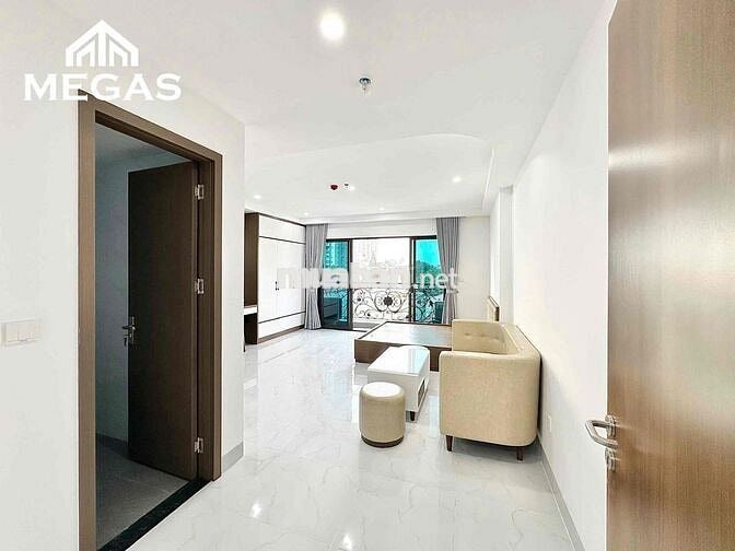 STUDIO FULL ĐỒ MỚI BAN CÔNG THOÁNG SIÊU RỘNG NGAY PHẠM VĂN ĐỒNG