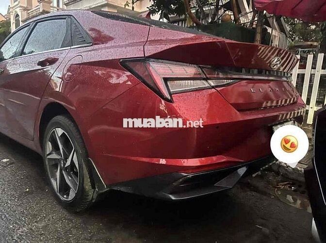 Hyundai Elantra Thể thao Đỏ