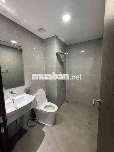 Cho thuê căn 2 phòng ngủ nội thất CĐT tại toà FPT Plaza3