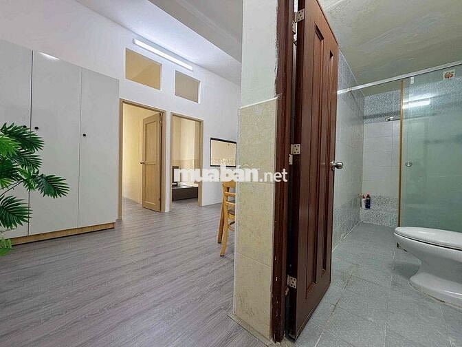 2 Phòng ngủ, 1 Phòng khách 50m2bếp riêng biệt, cửa sổ, Phú Nhuận