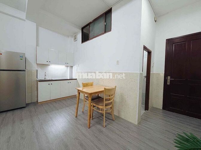 2 Phòng ngủ, 1 Phòng khách 50m2bếp riêng biệt, cửa sổ, Phú Nhuận