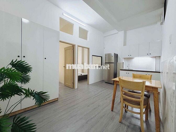 2 Phòng ngủ, 1 Phòng khách 50m2bếp riêng biệt, cửa sổ, Phú Nhuận