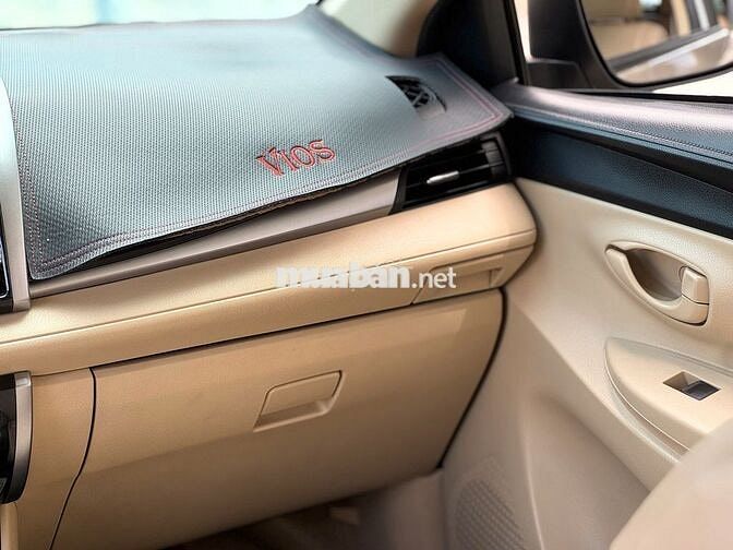 Toyota Vios E CVT 2016 Vàng Cát 100000 km