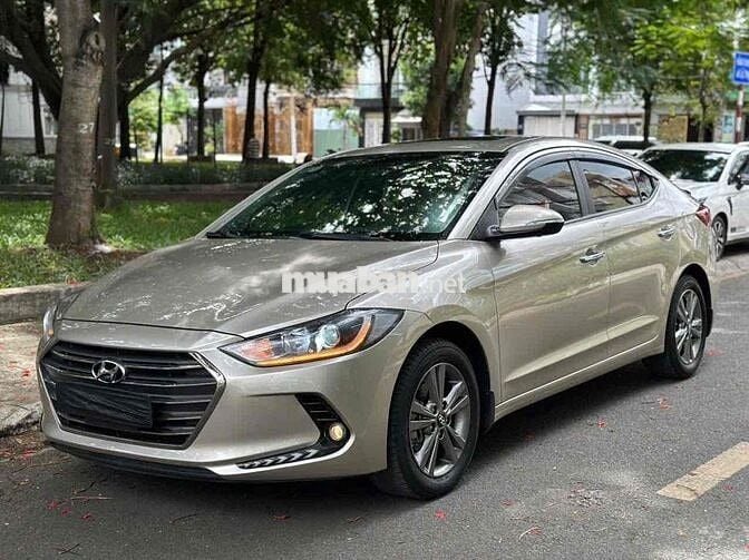 Hyundai Elantra 2019 Vàng cát 90000 km
