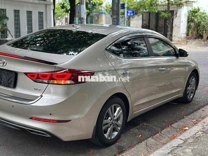 Hyundai Elantra 2019 Vàng cát 90000 km