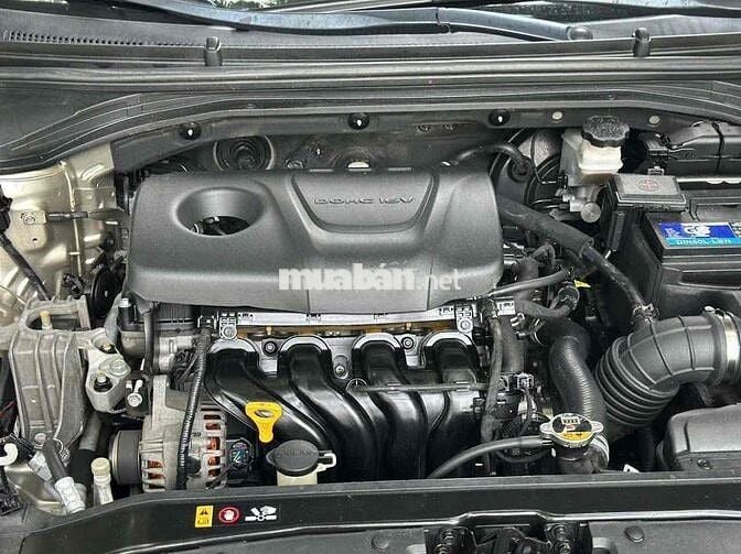 Hyundai Elantra 2019 Vàng cát 90000 km