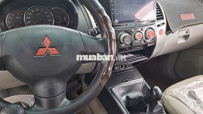 Mitsubishi Pajero Sport 2015 chính chủ mua mới