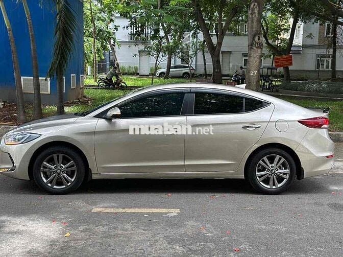 Hyundai Elantra 2019 Vàng cát 90000 km