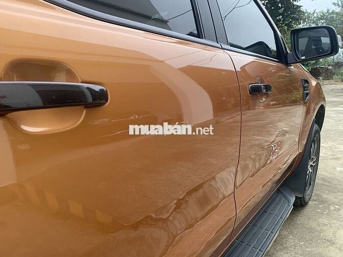 Ford Ranger Wildtrak 2020 Vàng đồng 120.000 km