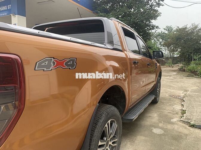 Ford Ranger Wildtrak 2020 Vàng đồng 120.000 km