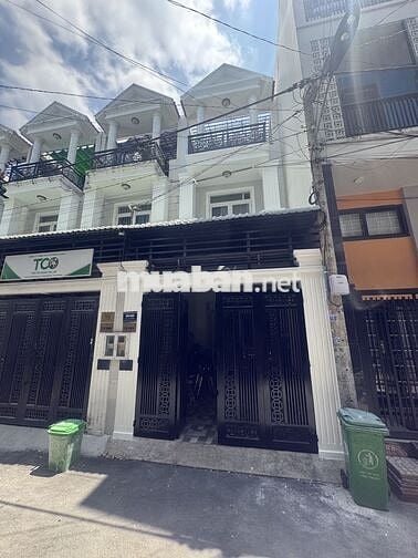bán nhà cách quốc lộ 13 chỉ 100m, thủ đức cũ