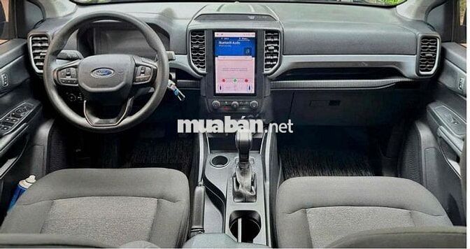 Ford Ranger XLS AT 2017 Tự động Ghi vàng 100k km