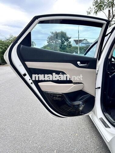 Hyundai Accent 2019 AT Trắng Đẹp Căng Đét