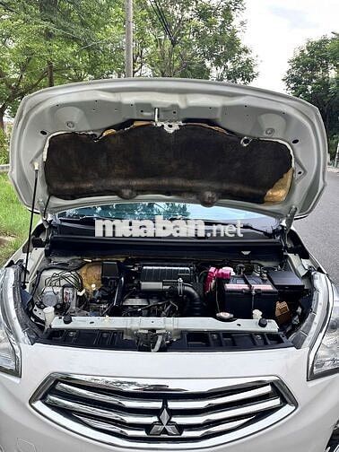 Mitsubishi Attrage 1.2 MT 2017 Trắng xe zin đẹp