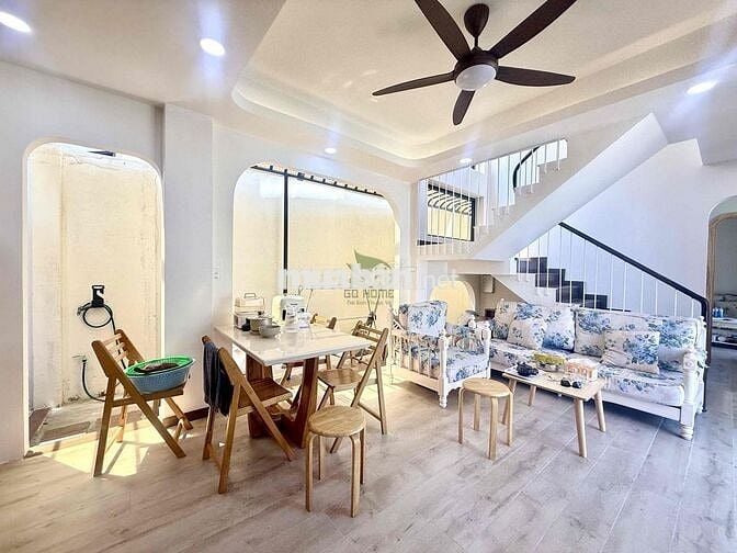 CHO THUÊ NHÀ MỚI PHÍA BẮC NT 4 PN GIÁ 25 TRIỆU/THÁNG