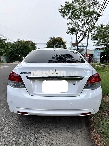 Mitsubishi Attrage 1.2 MT 2017 Trắng xe zin đẹp