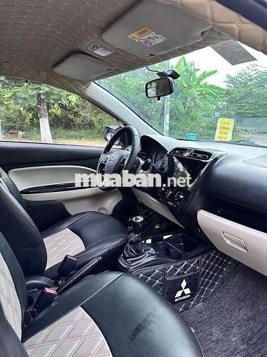 Mitsubishi Attrage 1.2 MT 2017 Trắng xe zin đẹp