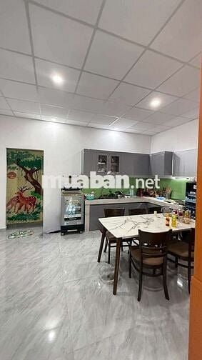 Nhà góc 2 mặt tiền  giữ sổ chính 