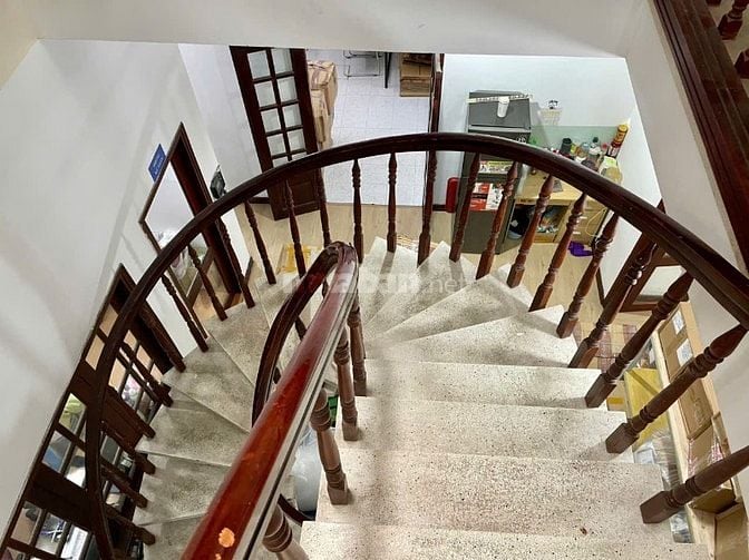 Biệt Thự Vườn Khu Sân Bay, 13m x 18m, 3 Tầng Sân Thượng, Khu VIP