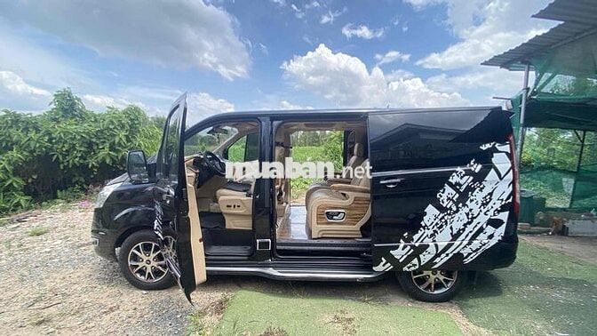 Ford Tourneo Limousine Titanium 2019 Đen 7 chỗ 83k