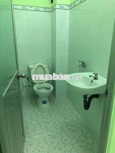 CHO THUÊ NHÀ NGUYÊN CĂN 1 TRỆT 1 LỬNG, DT 4×15 CÓ 2PN,2WC.