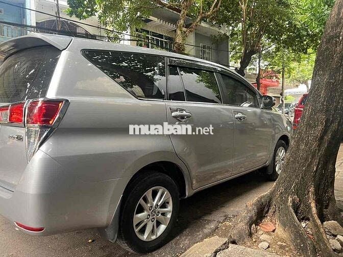 Toyota Innova 2019 Bạc 7 chỗ